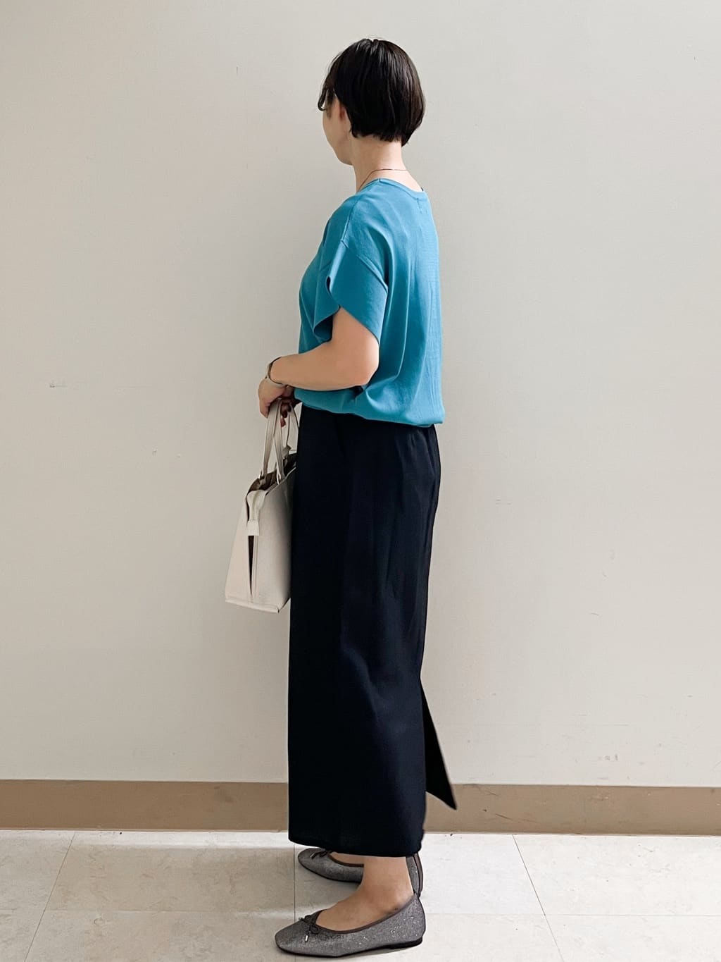 あかねさんの「OPAQUE.CLIP｜《美人百花掲載》ストレッチリネンライクタイトスカート【洗濯機洗い可】」を使ったコーディネート