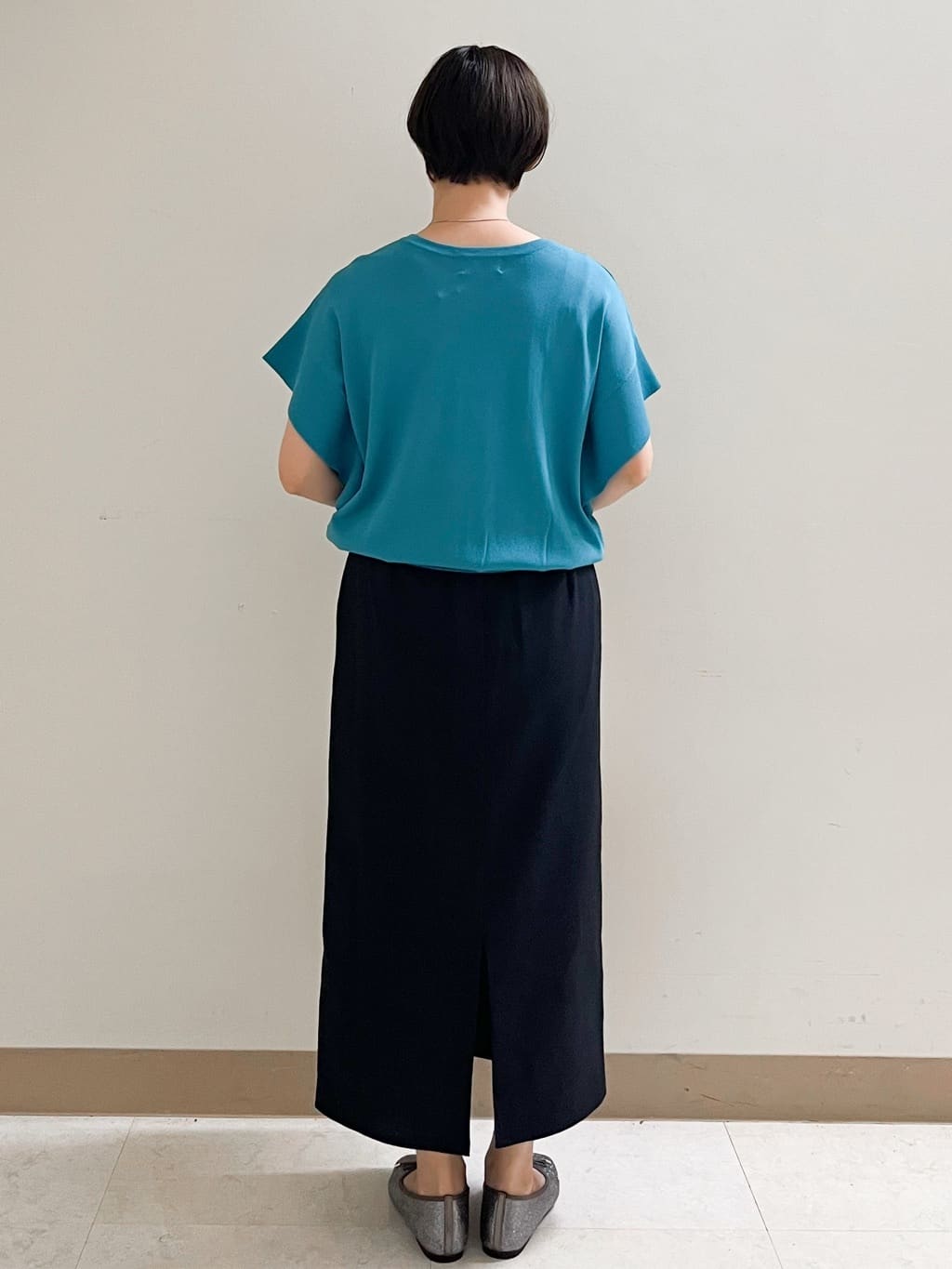あかねさんの「OPAQUE.CLIP｜《美人百花掲載》ストレッチリネンライクタイトスカート【洗濯機洗い可】」を使ったコーディネート