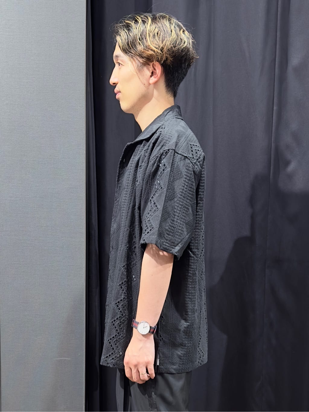 tomoyaさんの「THE SHOP TK｜ツイルキーネック 半袖Tシャツ 接触冷感/洗濯機OK」を使ったコーディネート
