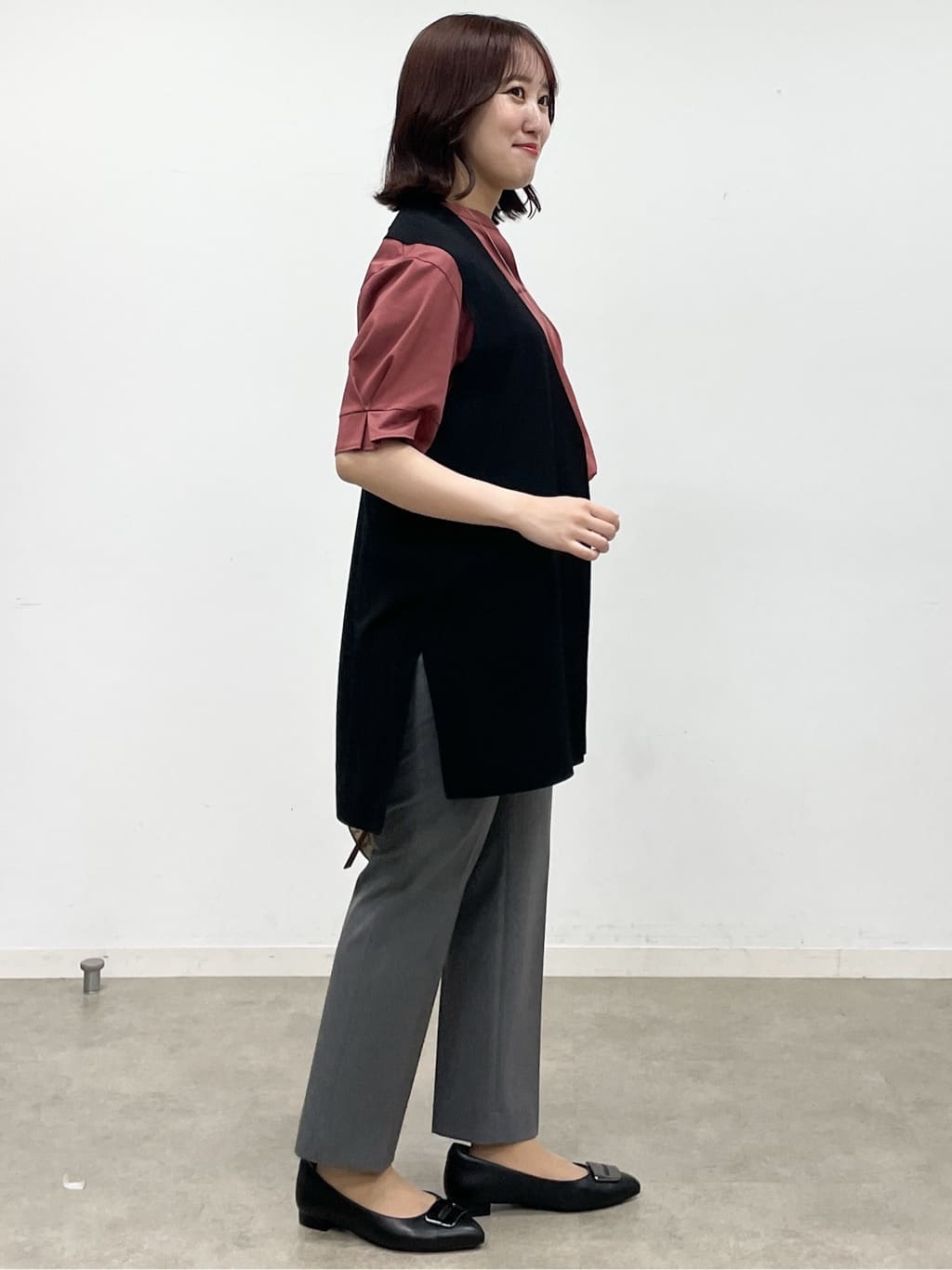 yukariさんの「Reflect｜ドライタッチニットベスト」を使ったコーディネート