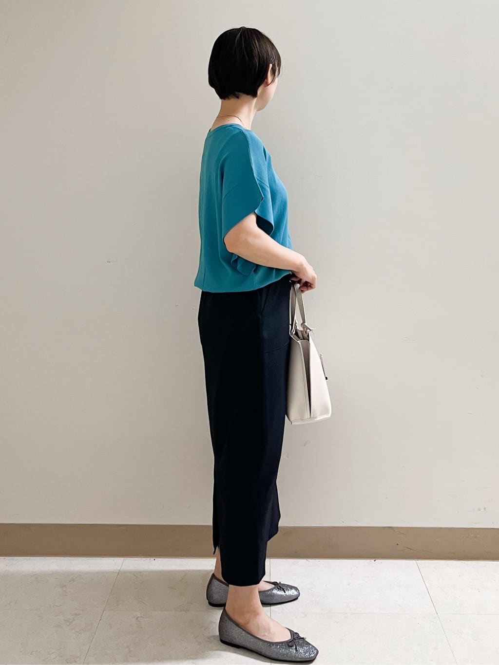 あかねさんの「OPAQUE.CLIP｜《美人百花掲載》ストレッチリネンライクタイトスカート【洗濯機洗い可】」を使ったコーディネート