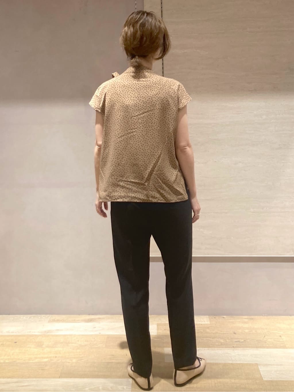 たけねぇさんの「OPAQUE.CLIP｜ラッピングボウタイドットブラウス【洗濯機洗い可】」を使ったコーディネート