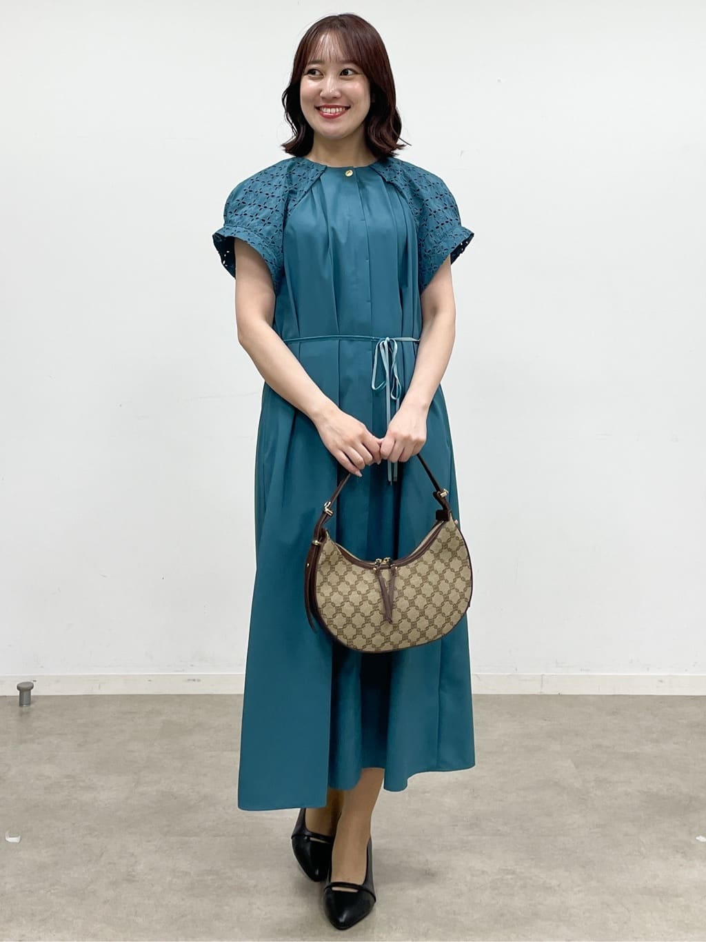 yukariさんの「Reflect｜カットワークレーススリーブワンピース」を使ったコーディネート