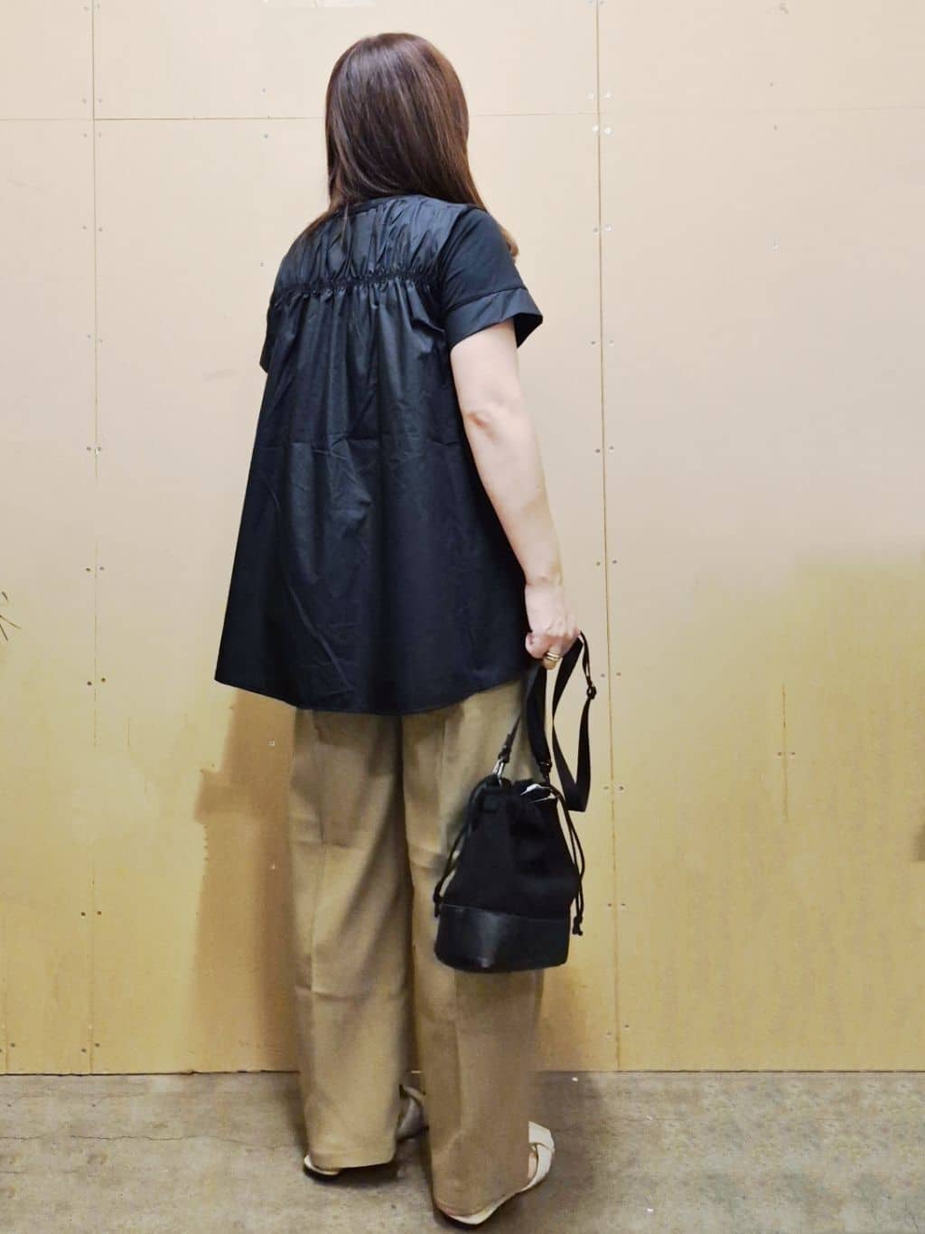 ひさえさんの「THE SHOP TK｜麻調ピンタックワイドパンツ【洗濯機OK】」を使ったコーディネート