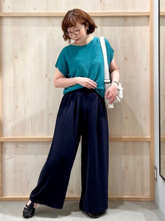 nakoさんの「THE SHOP TK｜【6色展開】さらさらフレンチニット【毛玉になりにくい/洗濯機OK】」を使ったコーディネート