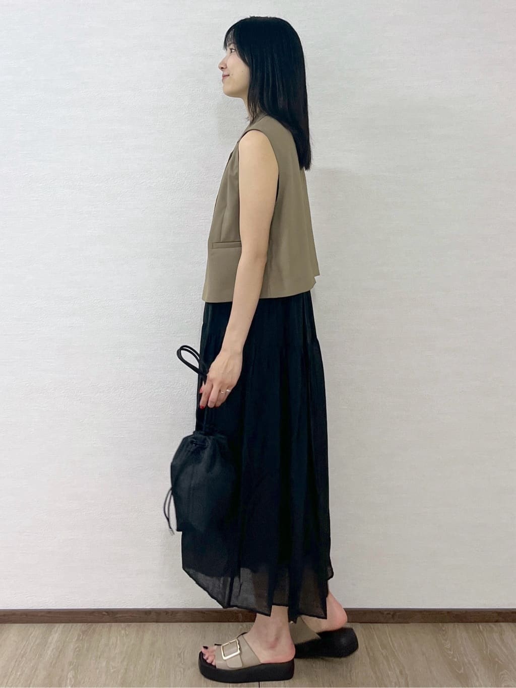 sachikoさんの「OPAQUE.CLIP｜麻混シアーギャザーティアードワンピース【洗濯機洗い可】」を使ったコーディネート