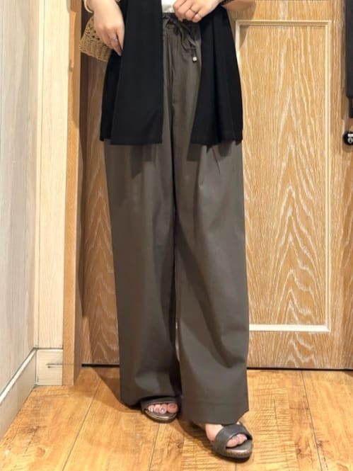 meiさんの「SHOO･LA･RUE｜【2点セット】着回しいろいろ ジレ＋ロゴTシャツ」を使ったコーディネート