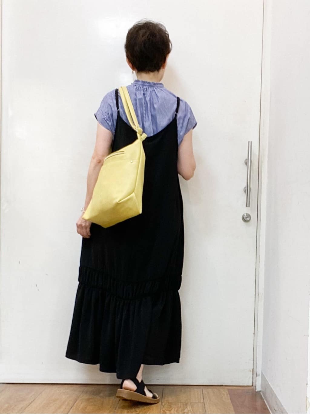 みぃさんの「SHOO･LA･RUE｜【ひんやり】シャーリングがアクセントに 大人のデザインキャミワンピース」を使ったコーディネート