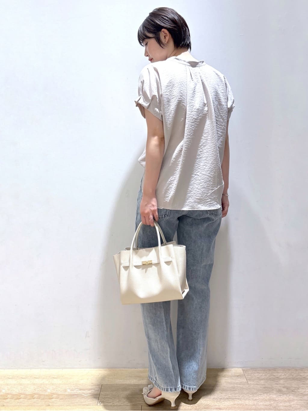 mizukiさんの「index｜《7色展開／XS-LLサイズ》タックスリーブスキッパーブラウス【洗濯機洗い可／吸水速乾／抗ピル／防シ」を使ったコーディネート