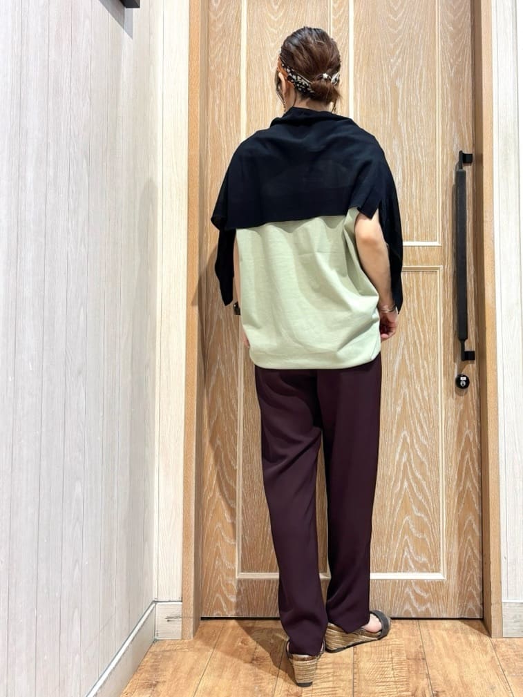 meiさんの「SHOO･LA･RUE｜【洗える/S-LL/体型カバー】レース使いが華やか フレンチスリーブコットンTシャツ」を使ったコーディネート
