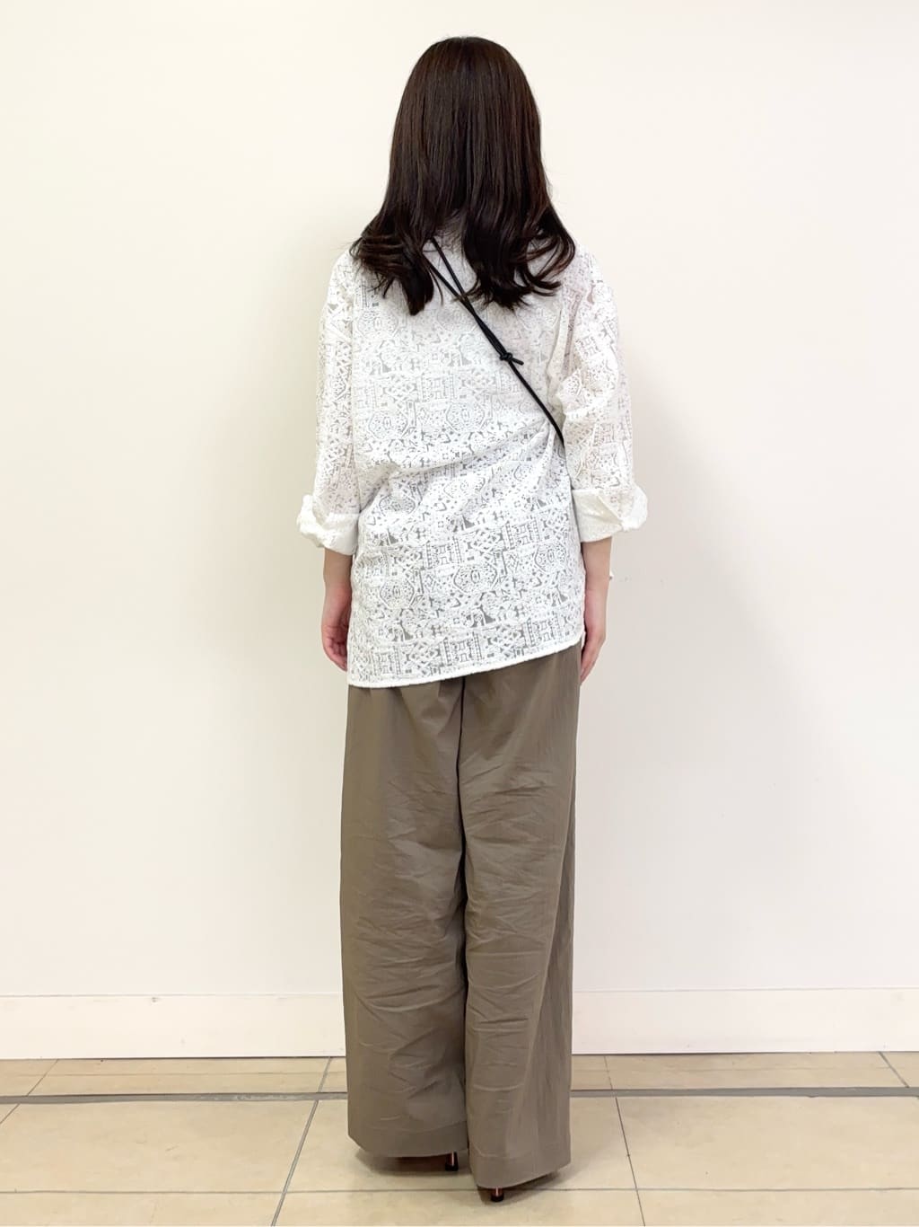 あやかさんの「UNTITLED｜◆【後ろウエストゴム/洗える】2タックワイドパンツ」を使ったコーディネート