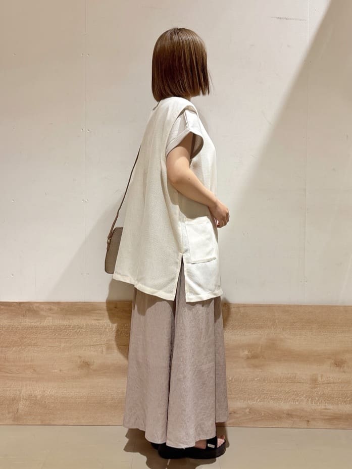 るねさんの「SHOO･LA･RUE｜【S-LL】夏のレイヤードコーデに さらりと着られるメッシュジレ」を使ったコーディネート