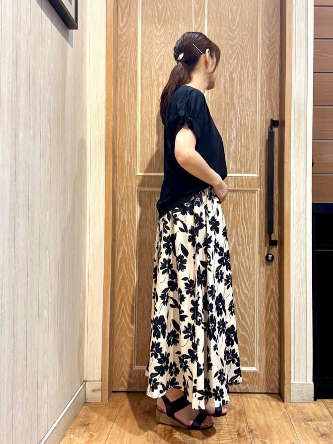 KAORIさんの「SHOO･LA･RUE｜【S-LL/UV/プチプラ】お袖タックで好印象 デザインTシャツ」を使ったコーディネート