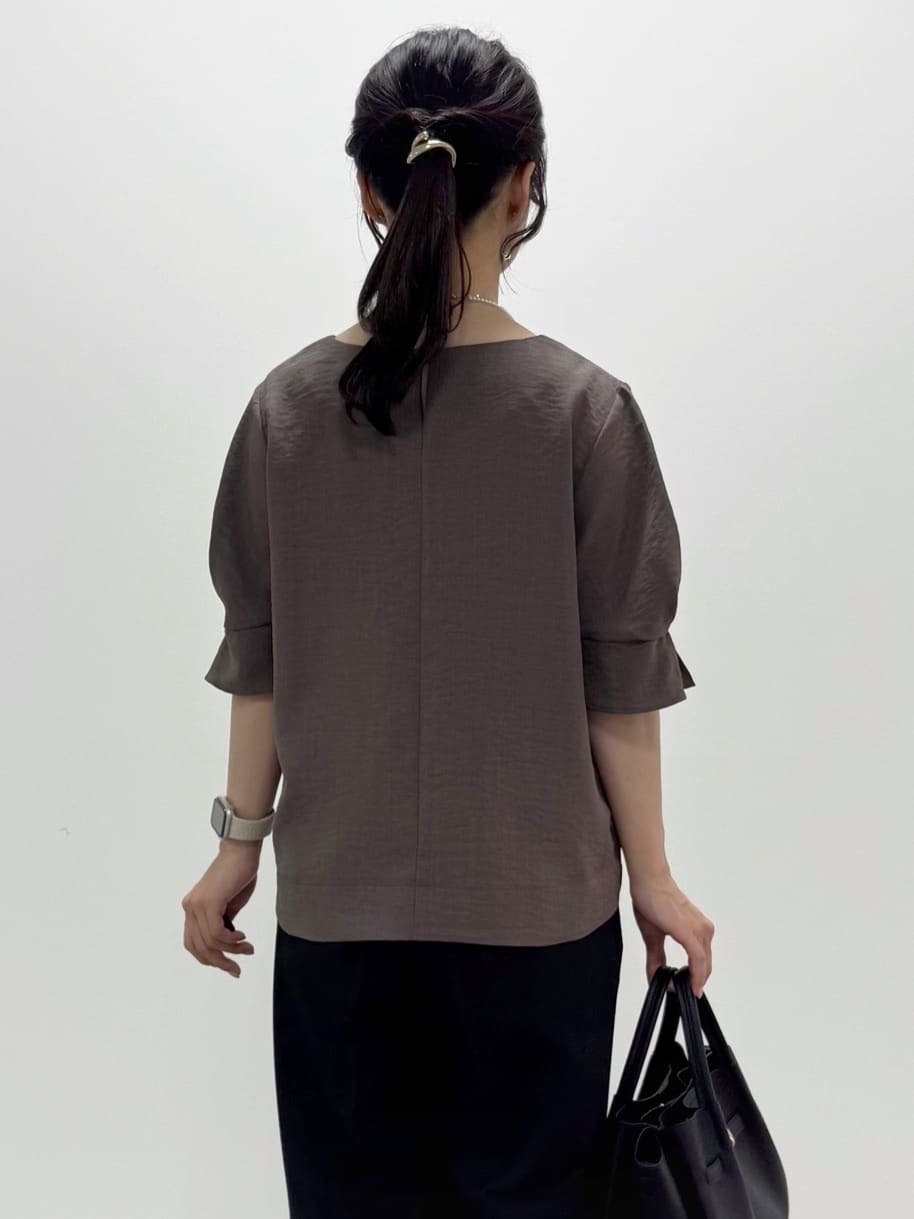 kozuさんの「index｜《8色展開／XS-LLサイズ》タックパフスリーブブラウス【洗濯機洗い可／吸水速乾／防シワ／抗ピル】」を使ったコーディネート