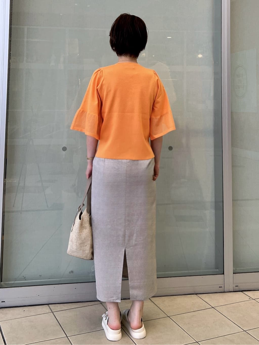 yo-koさんの「OPAQUE.CLIP｜《5色展開》シアーフレアスリーブニット【洗濯機洗い可】」を使ったコーディネート