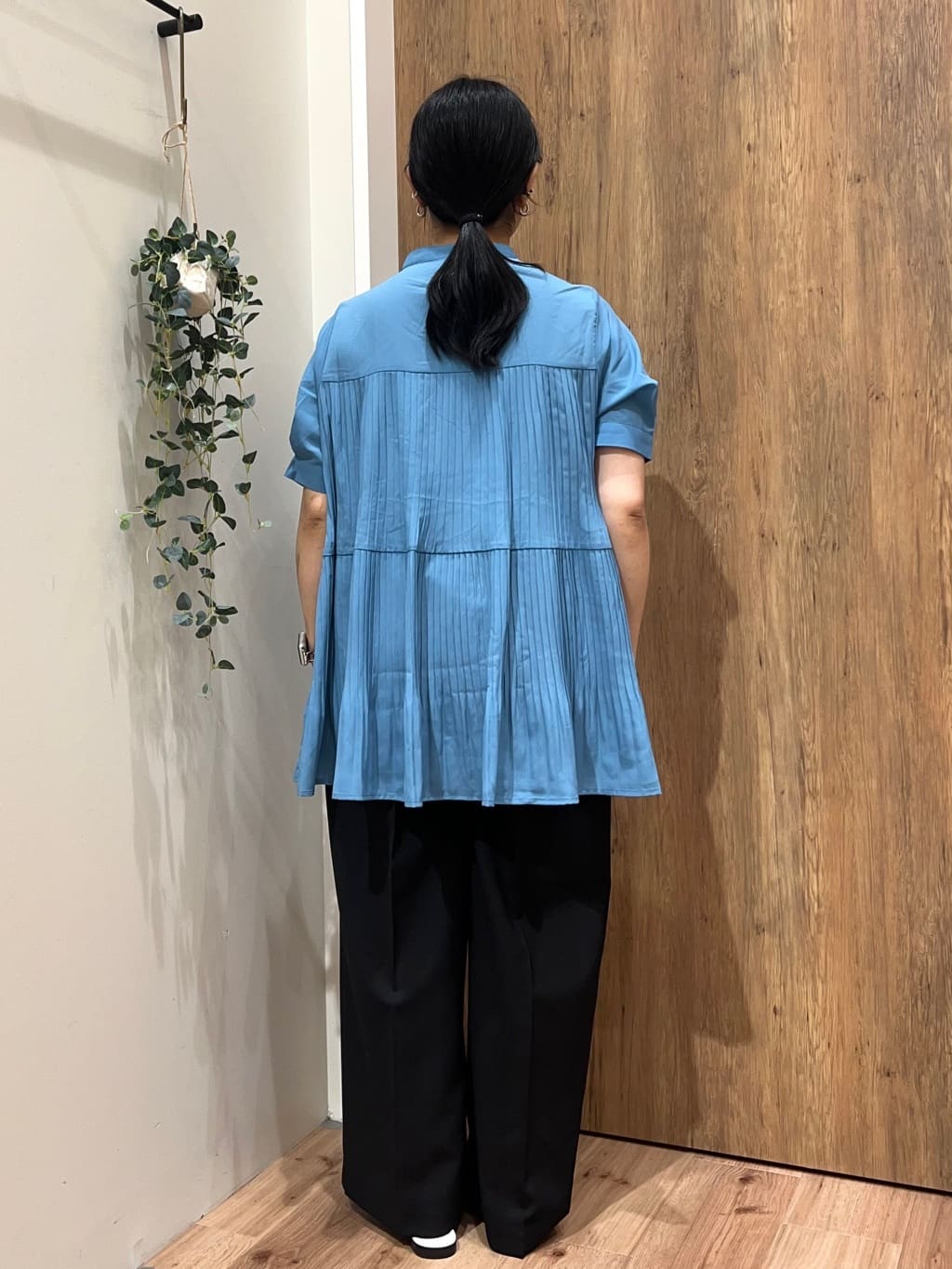 Reinaさんの「grove｜【体型カバー】ラフに着たい　ティアードプリーツブラウス」を使ったコーディネート