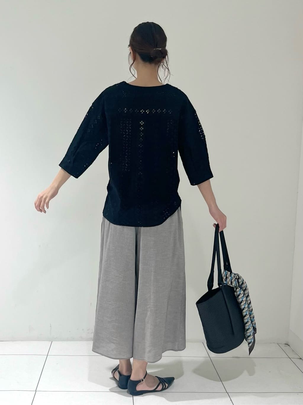 shioriさんの「INDIVI｜【洗える/日本製】ベアトップ風キャミソール」を使ったコーディネート
