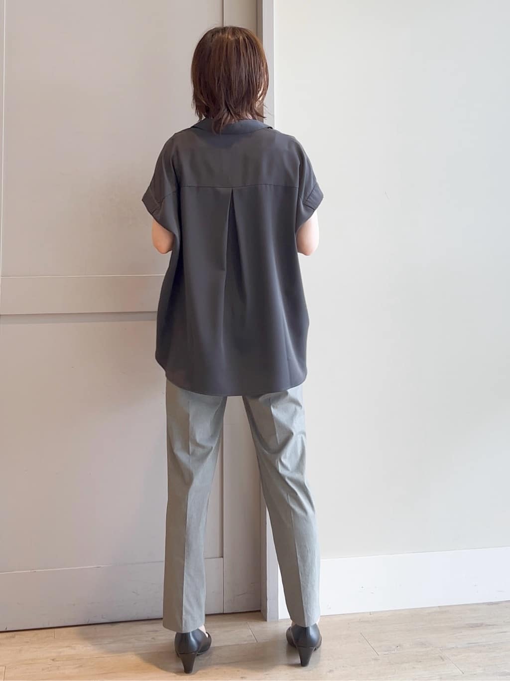 yamakoさんの「grove｜キレイも動きやすさも　美脚見えハイパーストレッチパンツ」を使ったコーディネート