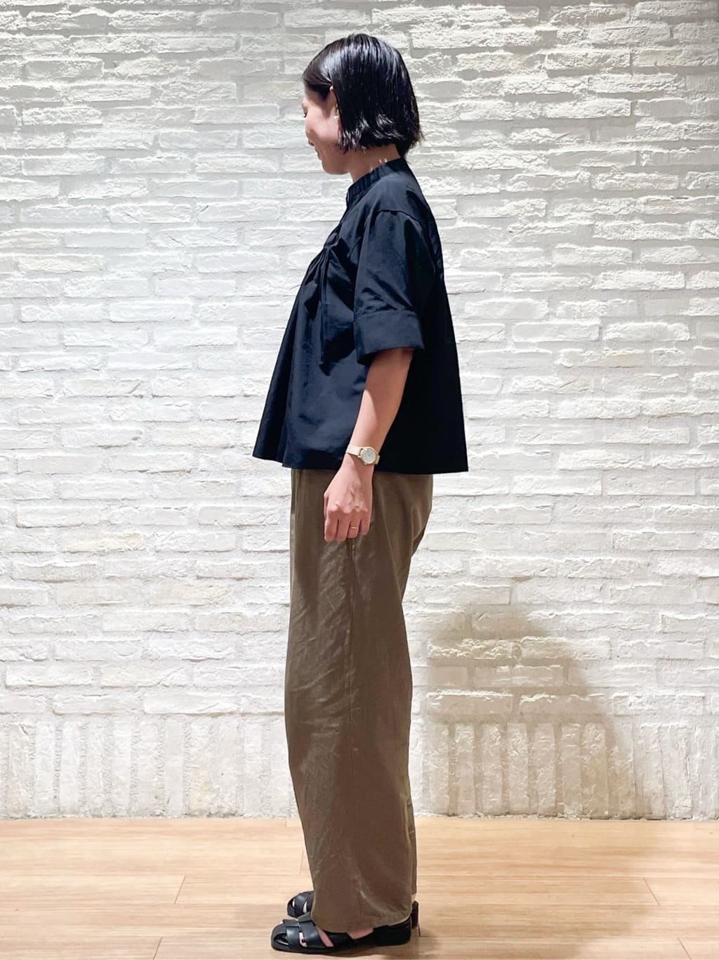 シゲリさんの「OPAQUE.CLIP｜ピンタックフレアシャツ【洗濯機洗い可】」を使ったコーディネート