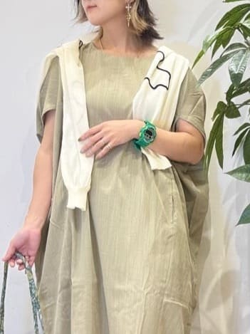 misakiさんの「SHOO･LA･RUE｜ニュアンスデザインがこなれ見え 刺繍デザイン シアーカーディガン」を使ったコーディネート