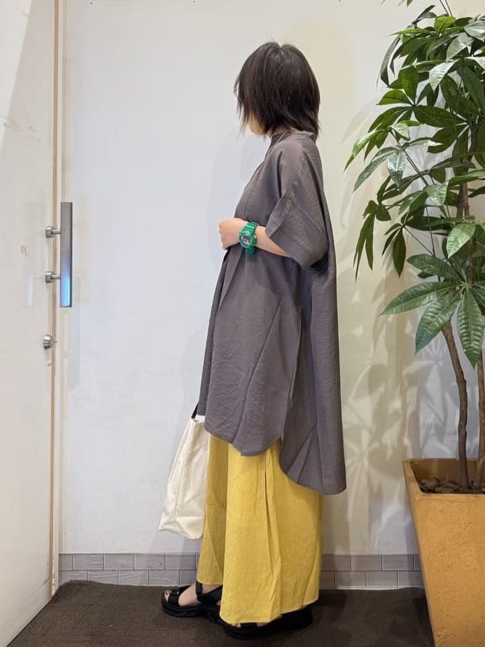 misakiさんの「SHOO･LA･RUE｜【S-LL/裏地ひんやり】エアリーで涼やか 大人のシアースカーチョ」を使ったコーディネート