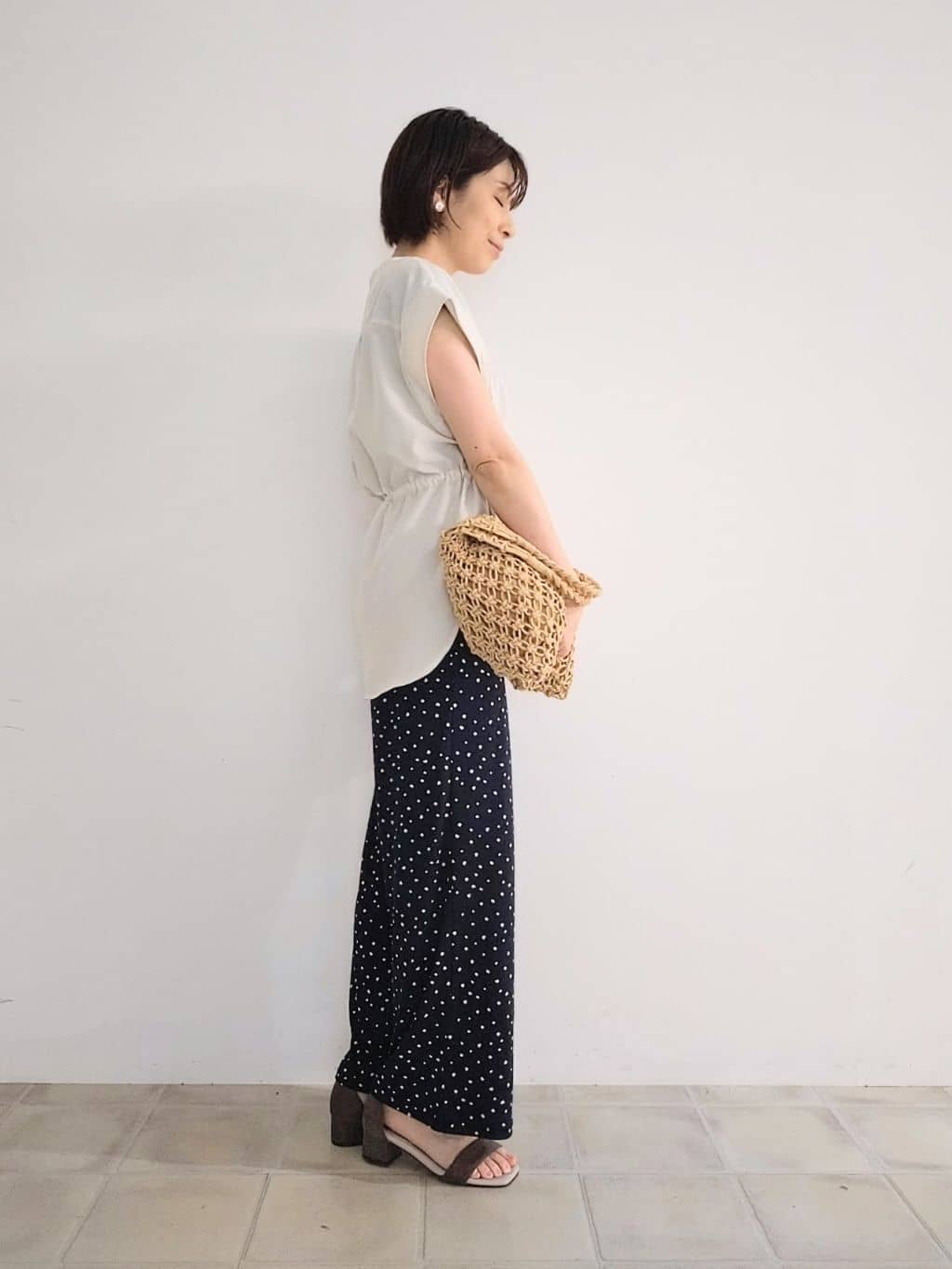 miomioさんの「SHOO･LA･RUE｜【S-LL】シルエットが変えられる ウエストリボンブラウス」を使ったコーディネート