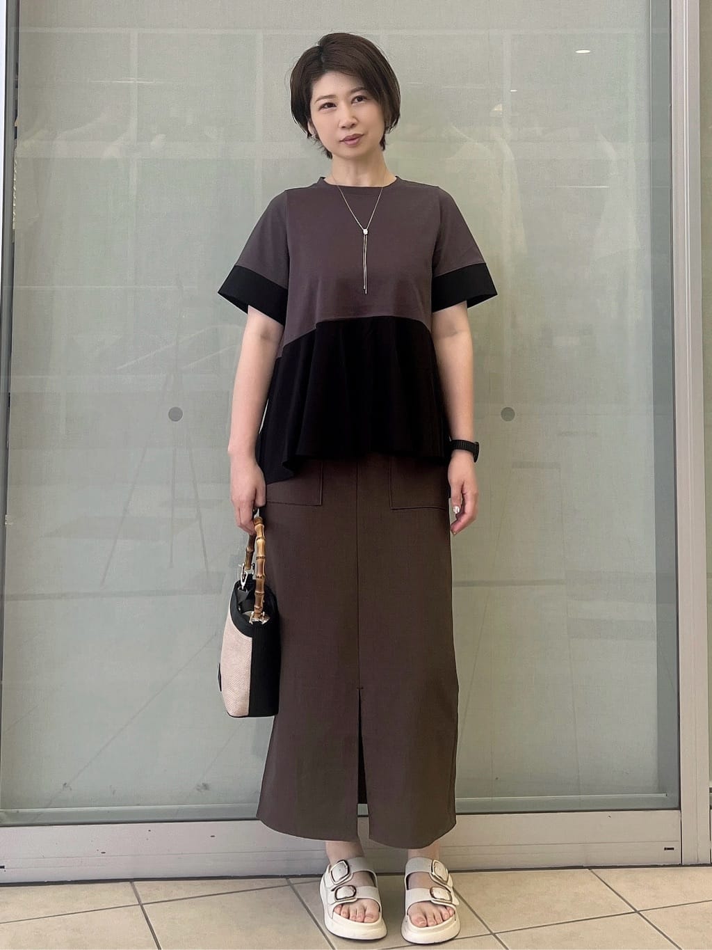 yo-koさんの「OPAQUE.CLIP｜配色フハクドッキングペプラムトップス【洗濯機洗い可／抗ピル】」を使ったコーディネート