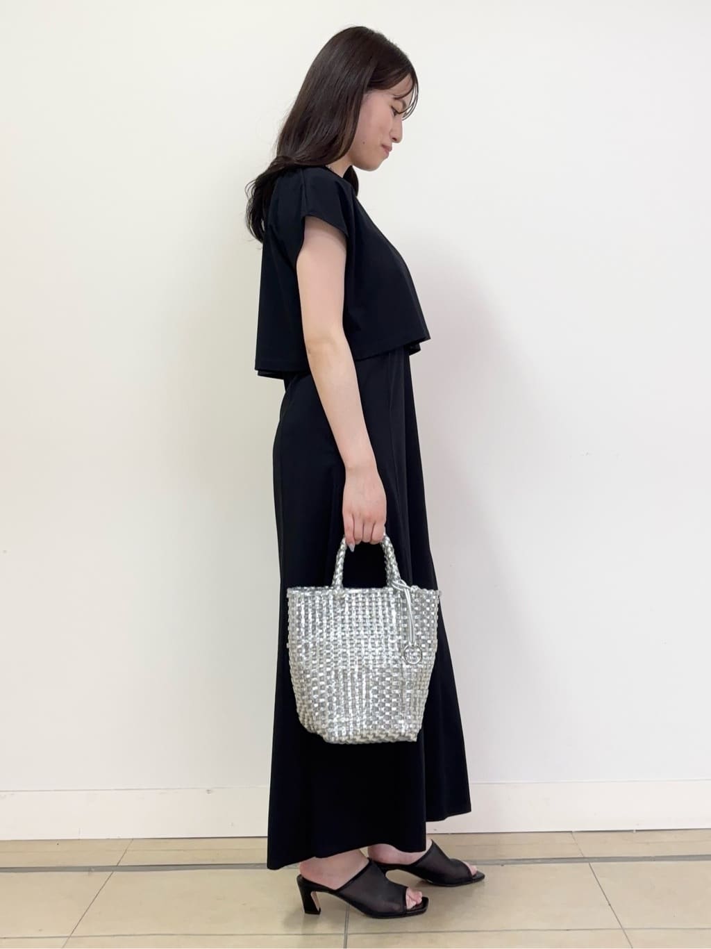 あやかさんの「UNTITLED｜メタリックメッシュトート」を使ったコーディネート