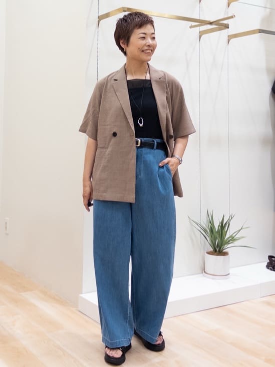 シュウコさんの「grove｜メタルバックル中太ベルト」を使ったコーディネート