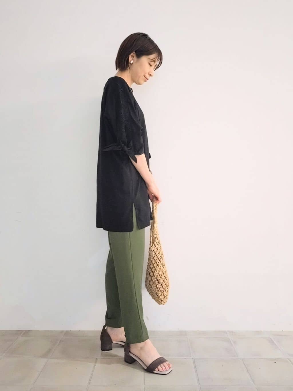 miomioさんの「SHOO･LA･RUE｜【S-LL】お袖デザインが華やか はしごレースチュニック」を使ったコーディネート