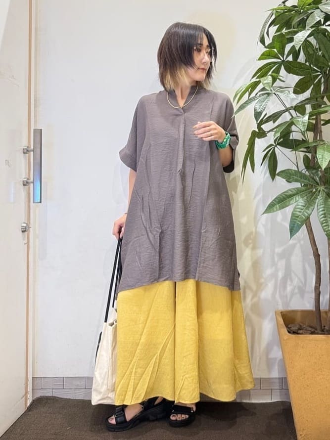 misakiさんの「SHOO･LA･RUE｜【S-LL/裏地ひんやり】エアリーで涼やか 大人のシアースカーチョ」を使ったコーディネート