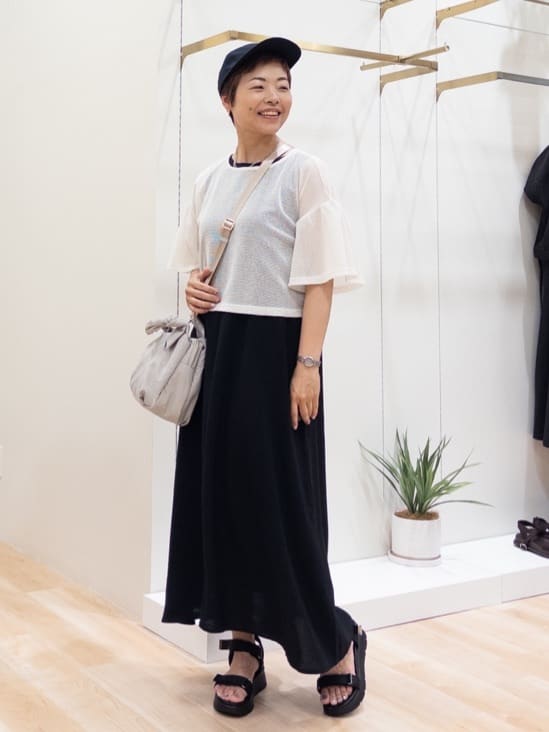 シュウコさんの「grove｜軽やかに羽織れて、きちんと見え ハーフスリーブテーラードジャケット」を使ったコーディネート