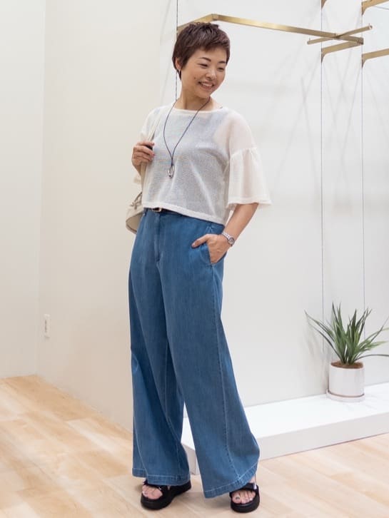 シュウコさんの「grove｜メタルバックル中太ベルト」を使ったコーディネート