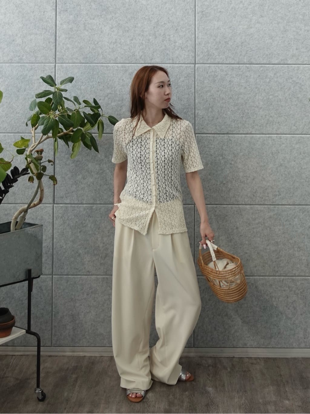 mitsukiさんの「INDIVI｜バッククロスモードパンツ」を使ったコーディネート