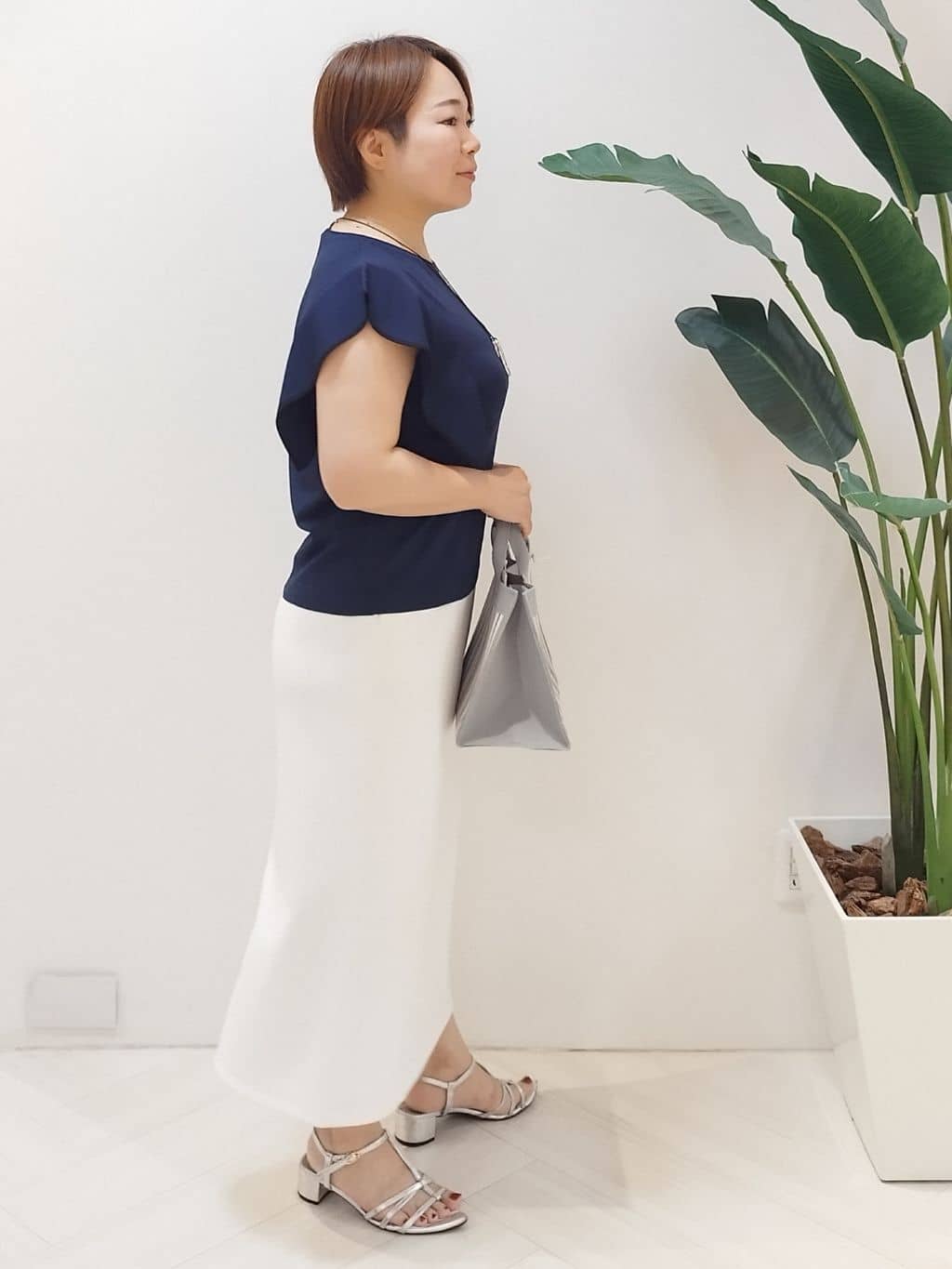 s u g iさんの「UNTITLED｜【後ろウエストゴム/ストレッチ性/オンオフ】ジャージナロースカート」を使ったコーディネート
