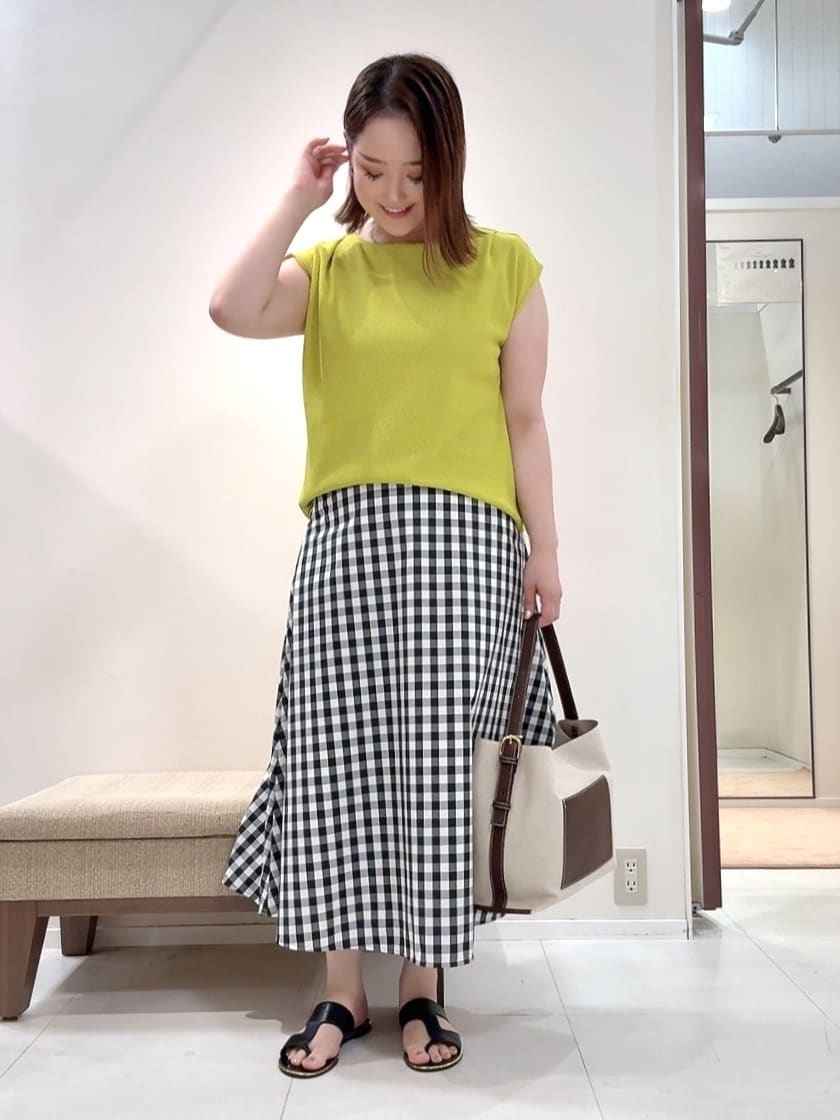 YUIさんの「UNTITLED｜【ジャージ素材】インナードッキングシアーカットソー」を使ったコーディネート
