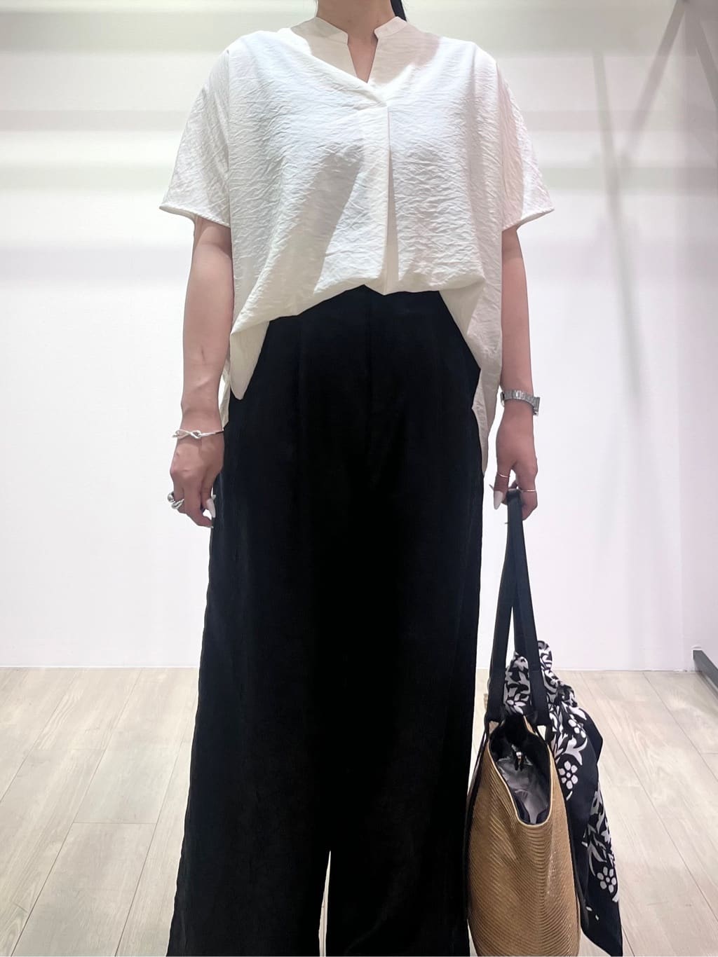 hasuさんの「INDIVI｜クロストップブレスレット」を使ったコーディネート