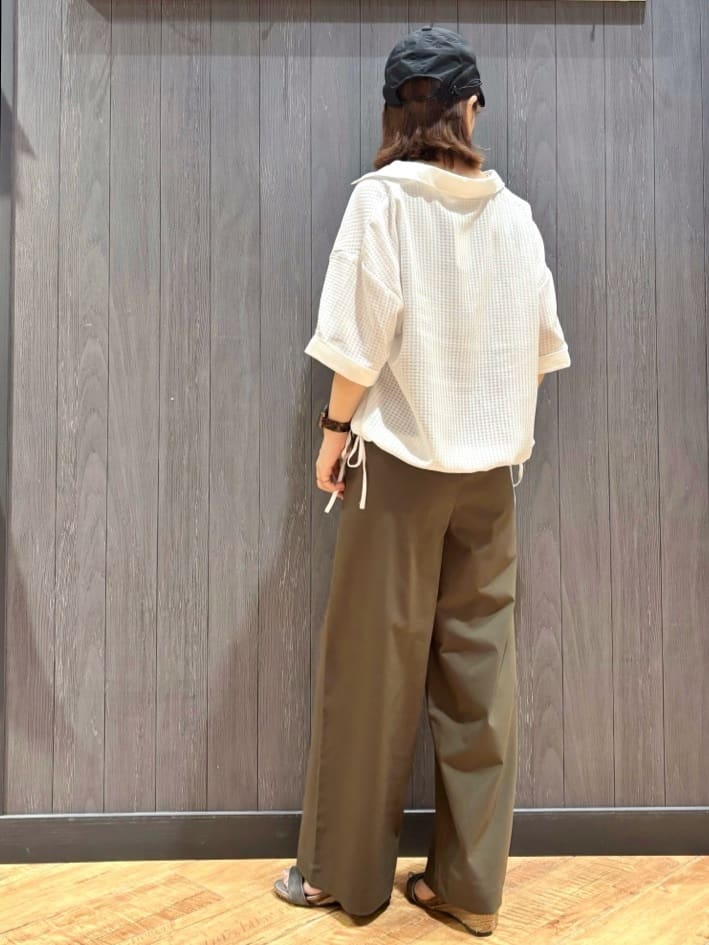 meiさんの「SHOO･LA･RUE｜シルエット変化を楽しめる シアーチェックドロストシャツ」を使ったコーディネート