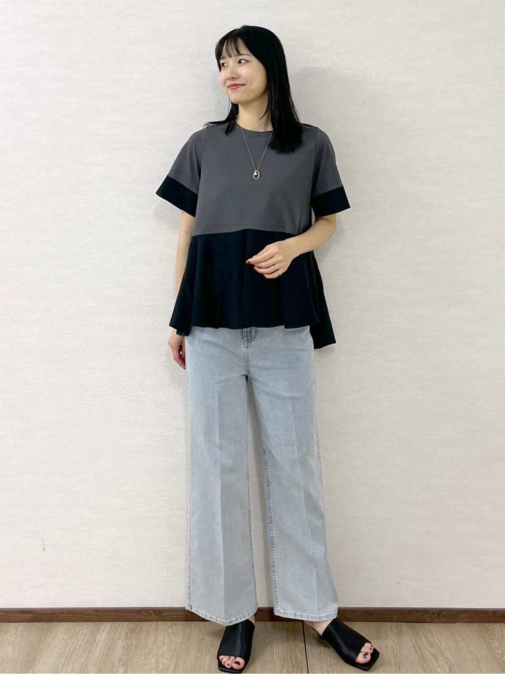 sachikoさんの「OPAQUE.CLIP｜配色フハクドッキングペプラムトップス【洗濯機洗い可／抗ピル】」を使ったコーディネート