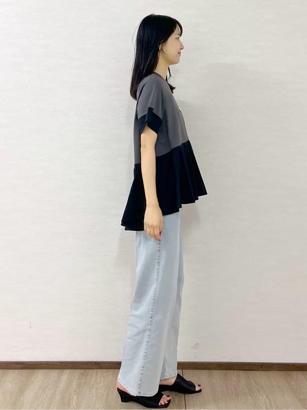 sachikoさんの「OPAQUE.CLIP｜配色フハクドッキングペプラムトップス【洗濯機洗い可／抗ピル】」を使ったコーディネート