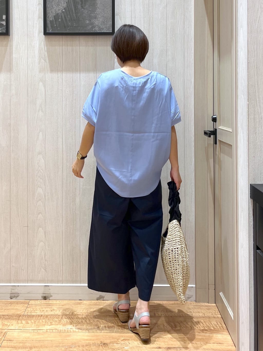 shirayuuuさんの「SHOO･LA･RUE｜【ひんやり/洗濯後しわになりにくい】リブ切り替えドルマンブラウス」を使ったコーディネート