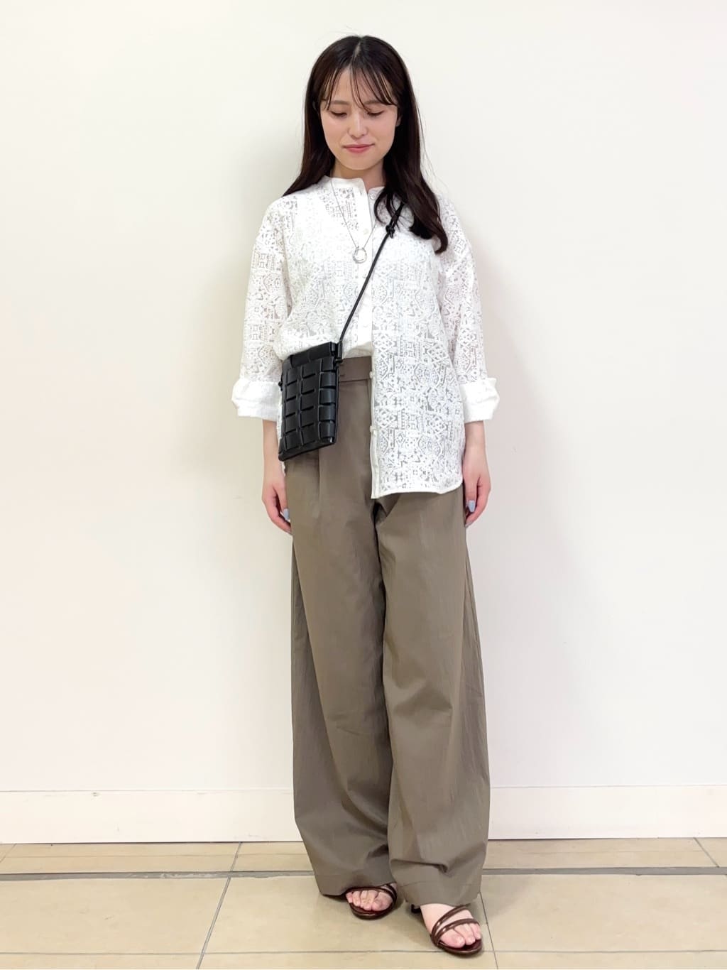 あやかさんの「UNTITLED｜◆【後ろウエストゴム/洗える】2タックワイドパンツ」を使ったコーディネート