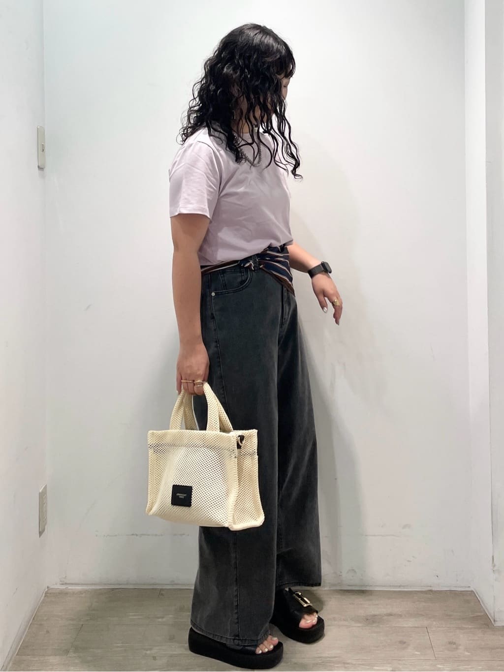 sumicaさんの「OPAQUE.CLIP｜《5色展開》ベーシックTシャツ【洗濯機洗い可／UV／接触冷感】」を使ったコーディネート