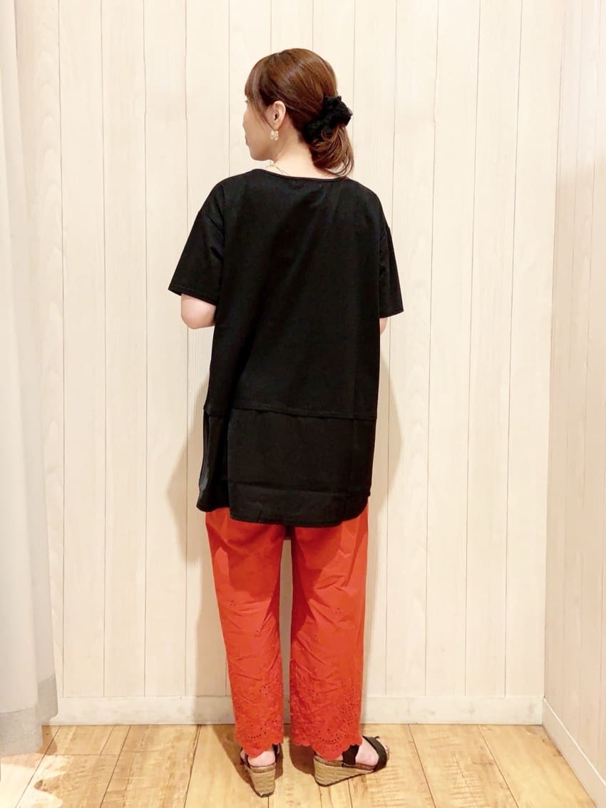 あいこさんの「SHOO･LA･RUE｜【S-LL/UV/吸水速乾】きれいに体型カバー Aライン チュニックワンピース」を使ったコーディネート