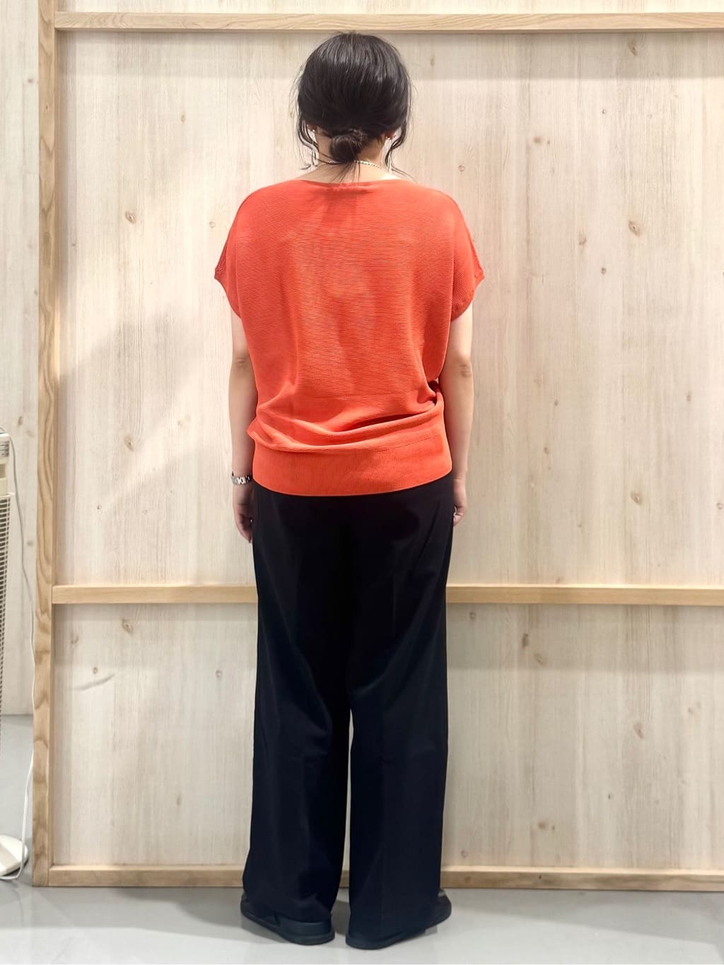 nanaさんの「THE SHOP TK｜【6色展開】さらさらフレンチニット【毛玉になりにくい/洗濯機OK】」を使ったコーディネート
