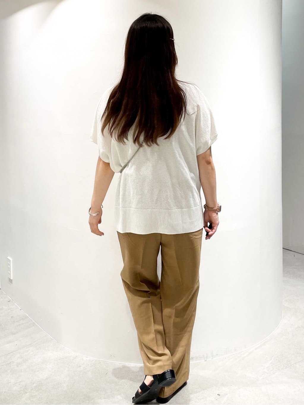 かりんさんの「OPAQUE.CLIP｜《5色展開／S-LLサイズ》リラクシーメッシュニット【洗濯機洗い可】」を使ったコーディネート