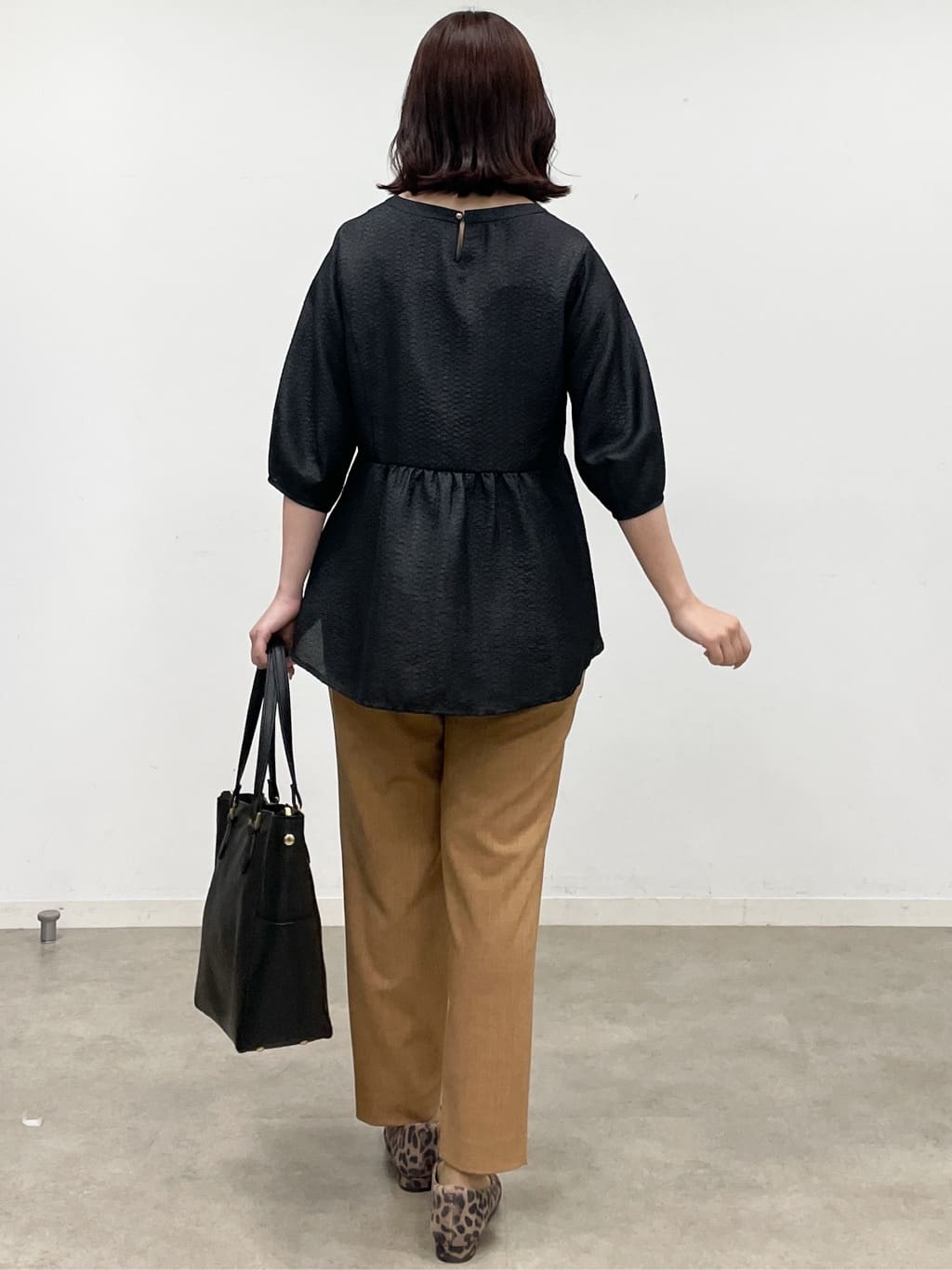 yukariさんの「Reflect｜【すっきり見え！長め丈】ペプラムデザインシアーブラウス」を使ったコーディネート