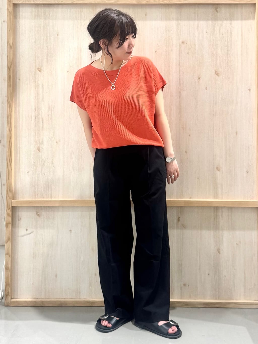 nanaさんの「THE SHOP TK｜【6色展開】さらさらフレンチニット【毛玉になりにくい/洗濯機OK】」を使ったコーディネート