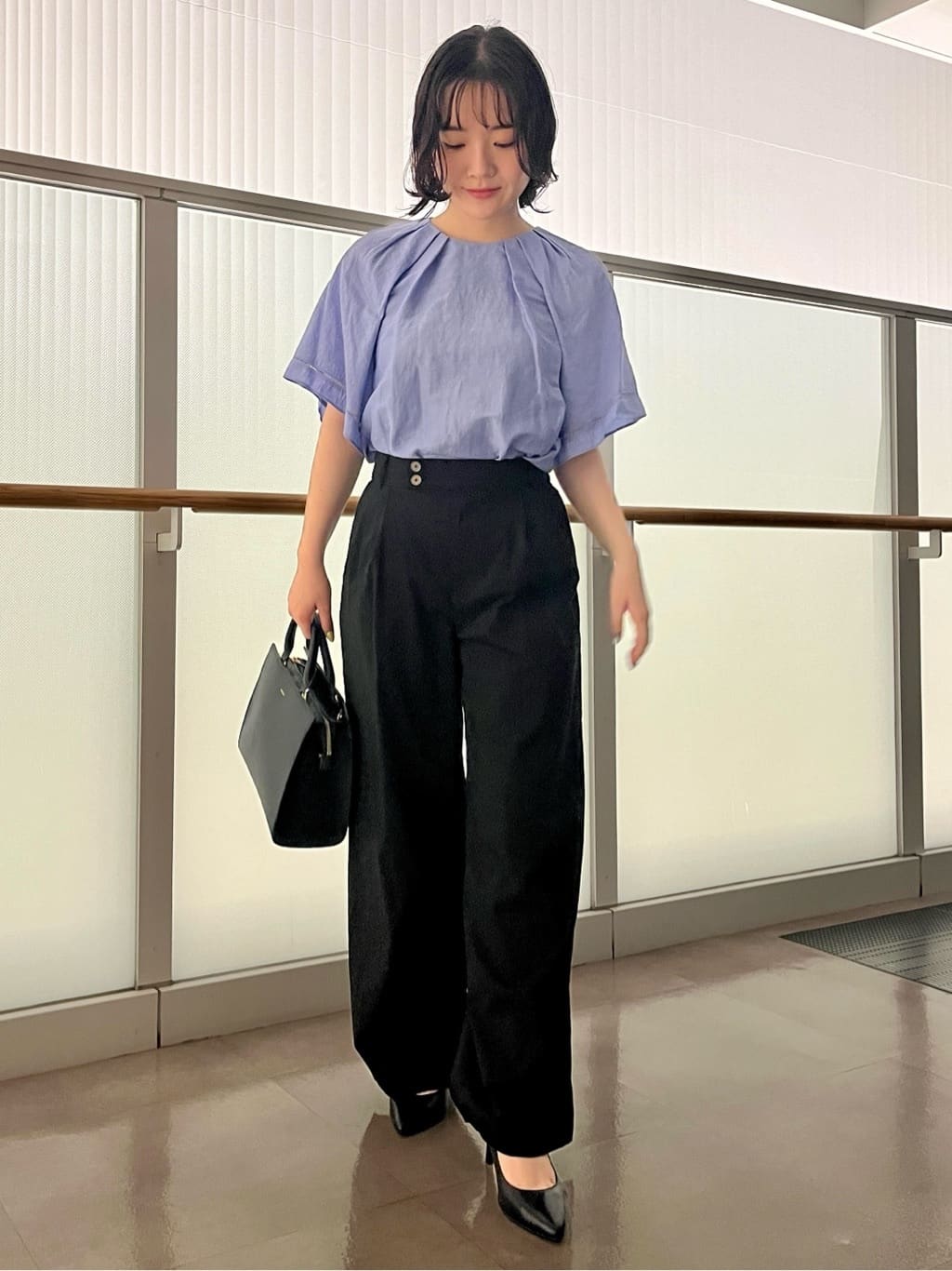 ちりんさんの「UNTITLED｜◆【後ろウエストゴム/洗える】2タックワイドパンツ」を使ったコーディネート