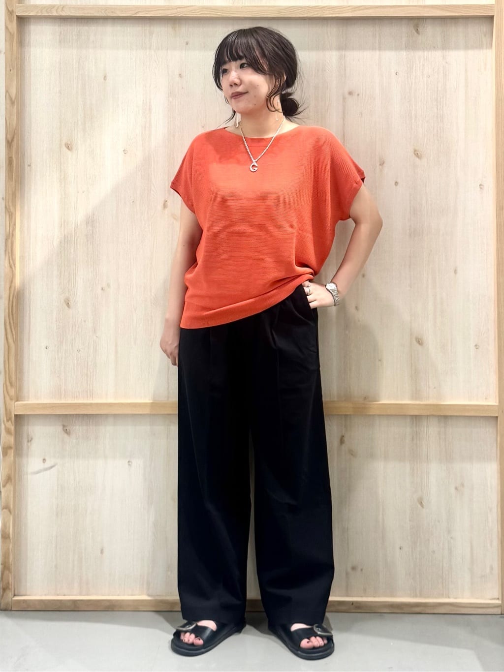 nanaさんの「THE SHOP TK｜【6色展開】さらさらフレンチニット【毛玉になりにくい/洗濯機OK】」を使ったコーディネート
